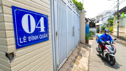 Sửa tên đường: thận trọng tính toán chi phí và lợi ích - Ảnh 1. Đường Lê Đình Quản (TP Thủ Đức) bị đặt sai tên so với tên chuẩn Nguyễn Đình Quản - một sĩ phu yêu nước trong phong trào Duy Tân - Ảnh: QUANG ĐỊNH
