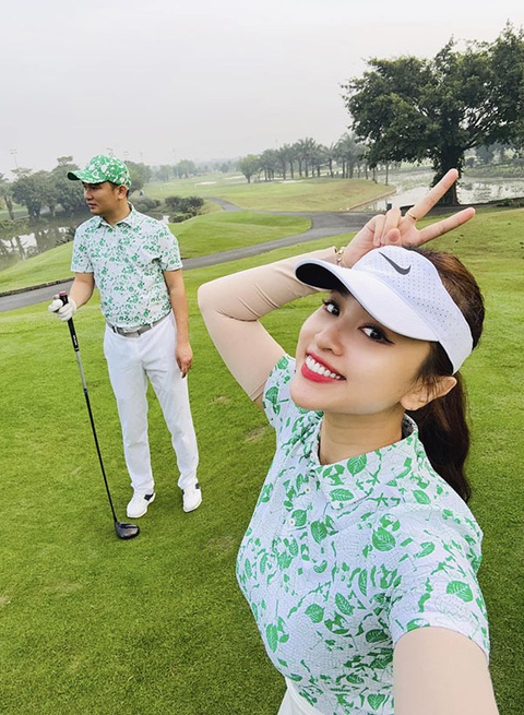 Ảnh vui sao Việt 20-2: Minh Dự nhận là yêu quái bên Tiểu Vy - Ảnh 3. Ảnh vui sao Việt 20-2: Minh Dự nhận là yêu quái bên Tiểu Vy - Ảnh 3.