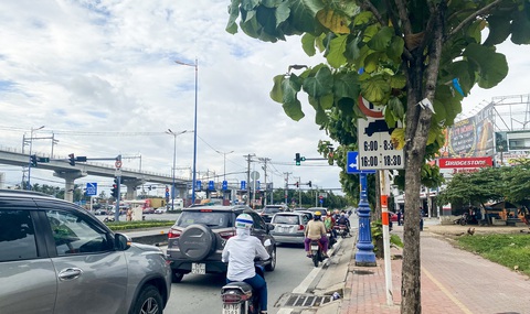 Tin tức sáng 22-2: TP.HCM điều chỉnh biển báo giao thông; Lập tổ thúc đẩy dự án Bạch Mai, Việt Đức 2 - Ảnh 1. Tin tức sáng 22-2: TP.HCM điều chỉnh biển báo giao thông; Lập tổ thúc đẩy dự án Bạch Mai, Việt Đức 2 - Ảnh 1.