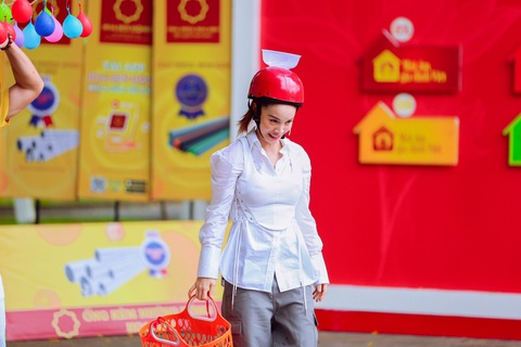 Trước khi làm MC, Quyền Linh từng đi vỗ tay ở game show được 20.000 đồng mỗi ngày - Ảnh 6. Trước khi làm MC, Quyền Linh từng đi vỗ tay ở game show được 20.000 đồng mỗi ngày - Ảnh 6.