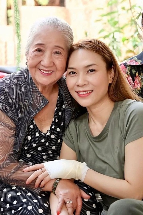 Ảnh vui sao Việt 21-2: Con gái lí lắc bên vợ chồng Cường Đôla - Ảnh 9. Ảnh vui sao Việt 21-2: Con gái lí lắc bên vợ chồng Cường Đôla - Ảnh 9.
