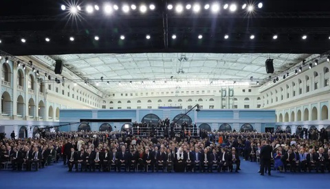 Ông Putin đọc Thông điệp liên bang: Trừng phạt Nga là tự trừng phạt mình - Ảnh 3. Ông Putin đọc Thông điệp liên bang: Trừng phạt Nga là tự trừng phạt mình - Ảnh 3.
