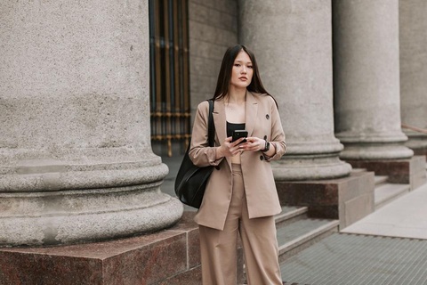 Nhận lời làm việc hay để cơ hội trôi đi - Ảnh 1. Nên hình dung cuộc sống công sở của mình trước khi nhận việc - Ảnh: Pexels