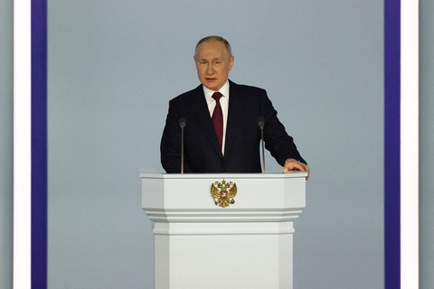 NÓNG: Tổng thống Putin tuyên bố chấm dứt hiệp ước hạt nhân với Mỹ - Ảnh 1. NÓNG: Tổng thống Putin tuyên bố chấm dứt hiệp ước hạt nhân với Mỹ - Ảnh 1.