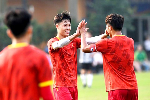 SEA Games 32 không cho đăng ký cầu thủ quá tuổi: Bất lợi cho U22 Việt Nam - Ảnh 1. SEA Games 32 không cho đăng ký cầu thủ quá tuổi: Bất lợi cho U22 Việt Nam - Ảnh 1.