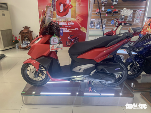 Honda Vario chính hãng loạn giá, đại lý tư nhân giảm giá đẩy hàng tồn - Ảnh 2. Honda Vario chính hãng loạn giá, đại lý tư nhân giảm giá đẩy hàng tồn - Ảnh 2.