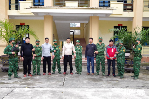 Phá đường dây đưa 3 người Trung Quốc vượt biên trái phép - Ảnh 1. Phá đường dây đưa 3 người Trung Quốc vượt biên trái phép - Ảnh 1.