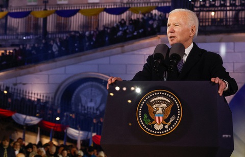 Ông Biden tái khẳng định cam kết với Ukraine ngay sau khi Nga rút khỏi hiệp ước hạt nhân - Ảnh 1. Ông Biden tái khẳng định cam kết với Ukraine ngay sau khi Nga rút khỏi hiệp ước hạt nhân - Ảnh 1.