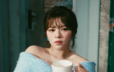 TWICE hé lộ dự án khủng nhưng mọi ánh mắt lại đổ dồn về Jeongyeon - Ảnh 5. TWICE hé lộ dự án khủng nhưng mọi ánh mắt lại đổ dồn về Jeongyeon - Ảnh 5.