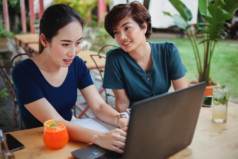 Làm sao để có công việc viết lách tự do? - Ảnh 2. Đảm bảo trình bày được câu chuyện hấp dẫn của khách hàng - Ảnh: Pexels