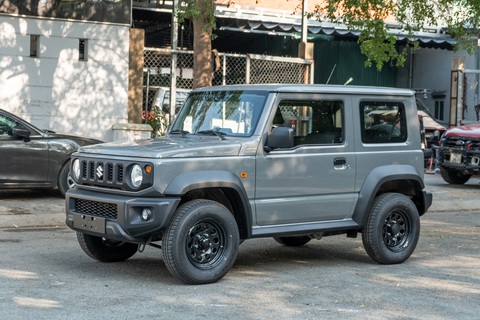 Suzuki Jimny lại nhận đặt cọc về Việt Nam, giá dự kiến từ 800 triệu đồng - Ảnh 1. Suzuki Jimny lại nhận đặt cọc về Việt Nam, giá dự kiến từ 800 triệu đồng - Ảnh 1.