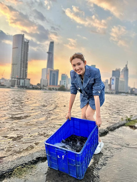Ảnh vui sao Việt 22-2: Con gái Lê Phương tấu hài - Ảnh 8. Ảnh vui sao Việt 22-2: Con gái Lê Phương tấu hài - Ảnh 8.