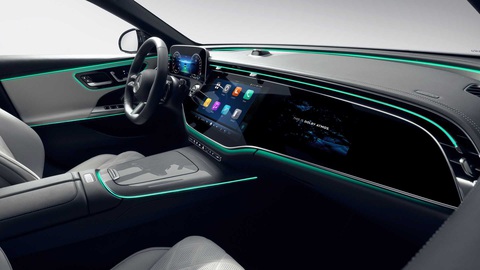 Nội thất Mercedes-Benz E-Class thế hệ mới lộ diện: 3 màn hình to, sẵn TikTok - Ảnh 3. Nội thất Mercedes-Benz E-Class thế hệ mới lộ diện: 3 màn hình to, sẵn TikTok - Ảnh 3.