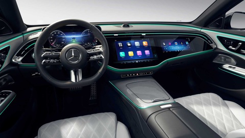 Nội thất Mercedes-Benz E-Class thế hệ mới lộ diện: 3 màn hình to, sẵn TikTok - Ảnh 1. Nội thất Mercedes-Benz E-Class thế hệ mới lộ diện: 3 màn hình to, sẵn TikTok - Ảnh 1.