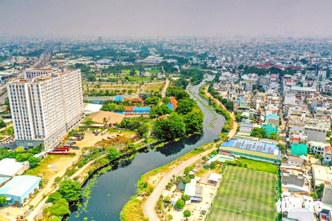 Hồi sinh kênh Tham Lương - Bến Cát - rạch Nước Lên - Ảnh 1. Kênh Tham Lương - Bến Cát - rạch Nước Lên đoạn qua quận Gò Vấp, TP.HCM (ảnh chụp trưa 22-2) - Ảnh: QUANG ĐỊNH