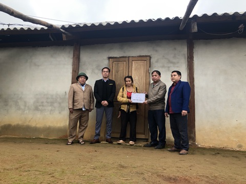 Bàn giao 10 ngôi nhà tình nghĩa cho người dân xã biên giới Na Ngoi - Ảnh 1. Bàn giao 10 ngôi nhà tình nghĩa cho người dân xã biên giới Na Ngoi - Ảnh 1.