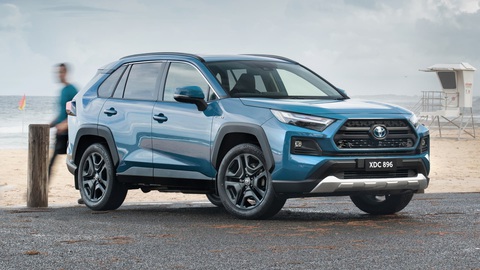 Nissan nghi xe hybrid của Toyota phóng đại mức độ ăn xăng - Ảnh 2. Nissan nghi xe hybrid của Toyota phóng đại mức độ ăn xăng - Ảnh 2.