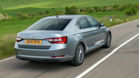 Skoda sắp ra mắt xe tại Việt Nam: Nhập trước, lắp sau - Ảnh 7. Skoda sắp ra mắt xe tại Việt Nam: Nhập trước, lắp sau - Ảnh 7.