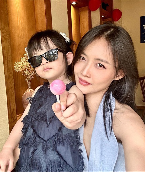 Ảnh vui sao Việt 23-2: Bình An dìm hàng bà xã Phương Nga - Ảnh 5. Ảnh vui sao Việt 23-2: Bình An dìm hàng bà xã Phương Nga - Ảnh 5.