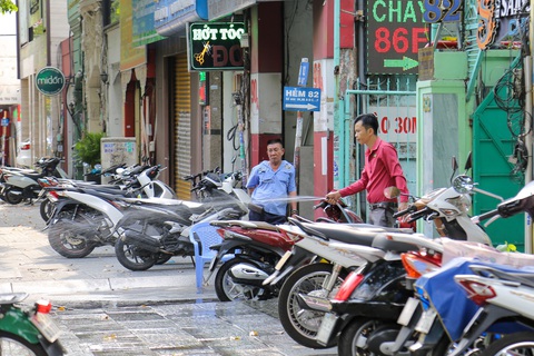 Cả nước tia cực tím cao đến rất cao, Nam Bộ nắng nóng - Ảnh 1. Cả nước tia cực tím cao đến rất cao, Nam Bộ nắng nóng - Ảnh 1.