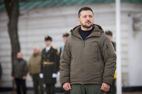 Nhiều nước làm lễ ghi nhớ một năm chiến sự ở Ukraine - Ảnh 1. Nhiều nước làm lễ ghi nhớ một năm chiến sự ở Ukraine - Ảnh 1.
