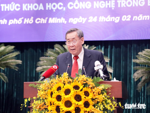 Thu hút trí thức khoa học cho Việt Nam không chỉ ‘trông đợi vào lòng yêu nước’ - Ảnh 1. Thu hút trí thức khoa học cho Việt Nam không chỉ ‘trông đợi vào lòng yêu nước’ - Ảnh 1.