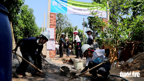 Sinh viên Nhật tình nguyện xây 4 căn nhà tận Cao Lãnh - Ảnh 3. Sinh viên Nhật tình nguyện xây 4 căn nhà tận Cao Lãnh - Ảnh 3.