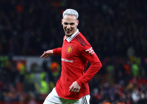 Ngược dòng ở Old Trafford, Man United loại Barca khỏi Europa League - Ảnh 3. Ngược dòng ở Old Trafford, Man United loại Barca khỏi Europa League - Ảnh 3.