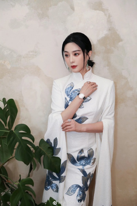 Phạm Băng Băng lần đầu trải lòng về xì căng đan trốn thuế - Ảnh 2. Phạm Băng Băng lần đầu trải lòng về xì căng đan trốn thuế - Ảnh 2.