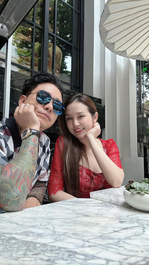 Ảnh vui sao Việt 24-2: Con gái Đông Nhi ngơ ngác khi bố mẹ cho ra rìa - Ảnh 3. Ảnh vui sao Việt 24-2: Con gái Đông Nhi ngơ ngác khi bố mẹ cho ra rìa - Ảnh 3.