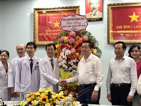 Giám đốc Chợ Rẫy đề nghị bệnh viện hạng đặc biệt được lựa chọn thương hiệu mua thiết bị - Ảnh 1. Giám đốc Chợ Rẫy đề nghị bệnh viện hạng đặc biệt được lựa chọn thương hiệu mua thiết bị - Ảnh 1.