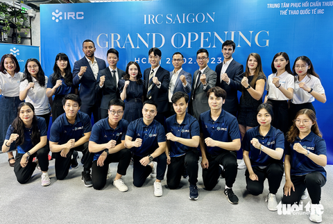 Xuân Trường khai trương trung tâm phục hồi chấn thương, muốn khám tầm soát cho tuyển nữ Việt Nam - Ảnh 1. Xuân Trường khai trương trung tâm phục hồi chấn thương, muốn khám tầm soát cho tuyển nữ Việt Nam - Ảnh 1.
