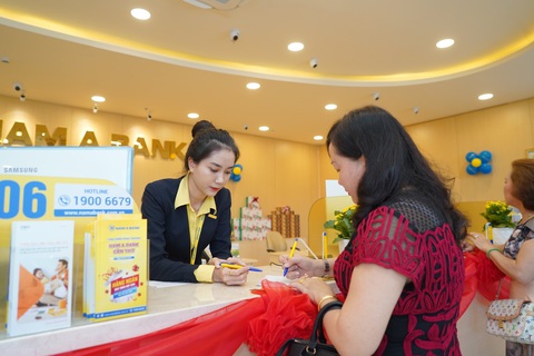 Nam A Bank giảm lãi suất cho vay, giúp doanh nghiệp vượt khó - Ảnh 1. Nam A Bank giảm lãi suất cho vay, giúp doanh nghiệp vượt khó - Ảnh 1.
