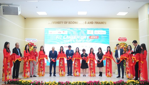 Ứng dụng công nghệ số trong phỏng vấn thực tập tốt nghiệp tại UEF - Ảnh 1. Ứng dụng công nghệ số trong phỏng vấn thực tập tốt nghiệp tại UEF - Ảnh 1.