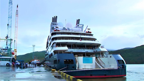 Tàu du lịch biển đến Nha Trang phải hủy chuyến vì vướng quy định - Ảnh 1. Tàu du lịch biển đến Nha Trang phải hủy chuyến vì vướng quy định - Ảnh 1.