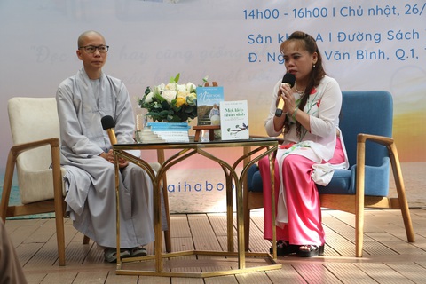 Sư cô Nhuận Bình: Những hạt mầm lớn lên từ dông bão - Ảnh 1. Sư cô Nhuận Bình: Những hạt mầm lớn lên từ dông bão - Ảnh 1.