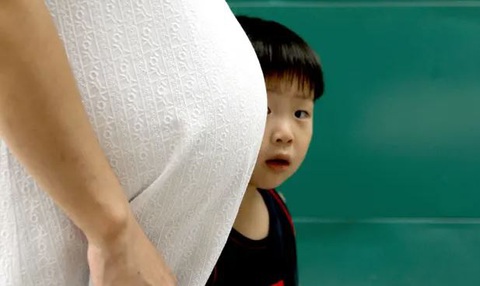 Tỉ lệ sinh mới giảm mạnh ở Hàn Quốc - Ảnh: AFP Tỉ lệ sinh mới giảm mạnh ở Hàn Quốc - Ảnh: AFP