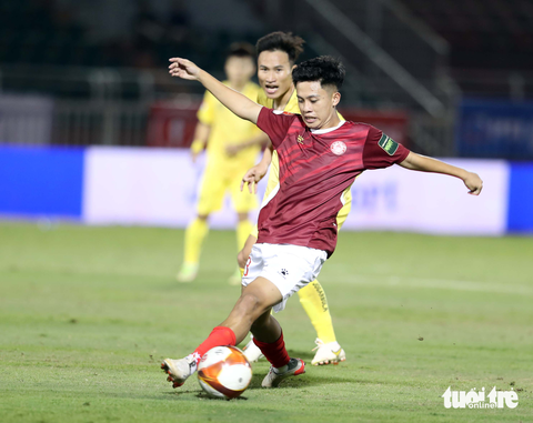 Chờ HLV Troussier sàng lọc ra lứa U23 Việt Nam tài năng - Ảnh 2. Chờ HLV Troussier sàng lọc ra lứa U23 Việt Nam tài năng - Ảnh 2.
