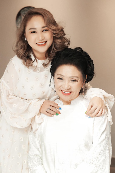 Nhan sắc ba thế hệ nhà Thanh Lam gây bất ngờ - Ảnh 4. Nhan sắc ba thế hệ nhà Thanh Lam gây bất ngờ - Ảnh 4.