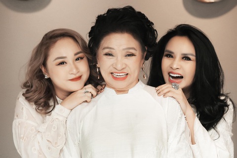 Nhan sắc ba thế hệ nhà Thanh Lam gây bất ngờ - Ảnh 1. Nhan sắc ba thế hệ nhà Thanh Lam gây bất ngờ - Ảnh 1.