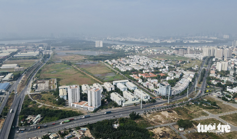Hiện trạng đường Đồng Văn Cống vào cảng Cát Lái đang bị đề nghị thanh tra - Ảnh 2.
