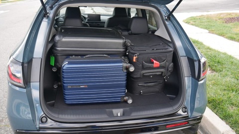 Thử độ rộng khoang hành lý của Honda HR-V: Nhỏ hơn trước, bị đối thủ vượt mặt - Ảnh 3. Thử độ rộng khoang hành lý của Honda HR-V: Nhỏ hơn trước, bị đối thủ vượt mặt - Ảnh 3.