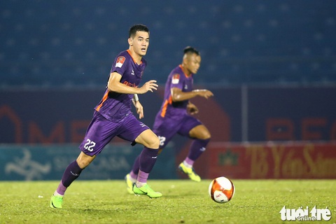 Từ V-League, nhìn về trung phong cắm của đội tuyển - Ảnh 1. Từ V-League, nhìn về trung phong cắm của đội tuyển - Ảnh 1.