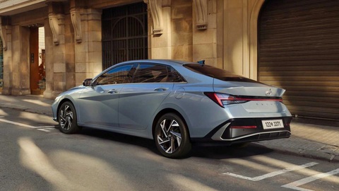 Hyundai Elantra 2023 bất ngờ nhá ảnh, chứng tỏ xe Hàn thay thiết kế quá nhanh - Ảnh 3. Hyundai Elantra 2023 bất ngờ nhá ảnh, chứng tỏ xe Hàn thay thiết kế quá nhanh - Ảnh 3.