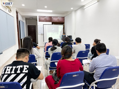 Giải quyết nỗi lo về chuẩn đầu ra tiếng Anh của sinh viên đại học - Ảnh 2. Giải quyết nỗi lo về chuẩn đầu ra tiếng Anh của sinh viên đại học - Ảnh 2.