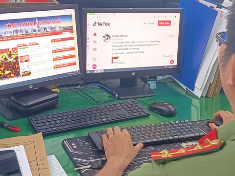 Phạt 5 triệu đồng TikToker xúc phạm cảnh sát cơ động tuần tra đêm - Ảnh 1. Phạt 5 triệu đồng TikToker xúc phạm cảnh sát cơ động tuần tra đêm - Ảnh 1.