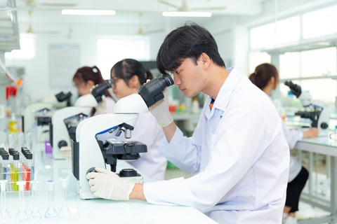 HUTECH nhận hồ sơ xét tuyển học bạ đợt 1 đến 31-3-2023 - Ảnh 2. HUTECH nhận hồ sơ xét tuyển học bạ đợt 1 đến 31-3-2023 - Ảnh 2.