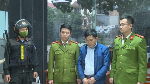Giám đốc trung tâm đăng kiểm ở Phú Thọ bị khởi tố - Ảnh 1. Giám đốc trung tâm đăng kiểm ở Phú Thọ bị khởi tố - Ảnh 1.