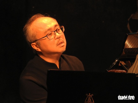 Đặng Thái Sơn biểu diễn Chopin tiễn má Thái Thị Liên - Ảnh 1. Đặng Thái Sơn biểu diễn Chopin tiễn má Thái Thị Liên - Ảnh 1.