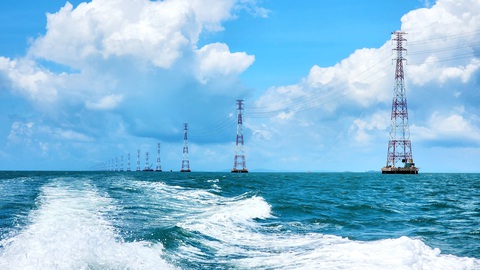 Nhìn lại công trình đường điện 220kV vượt biển lịch sử - Ảnh 12. Nhìn lại công trình đường điện 220kV vượt biển lịch sử - Ảnh 12.